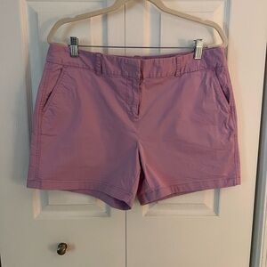 NWOT Vineyard Vines 5” Short
Size 14 Lilac